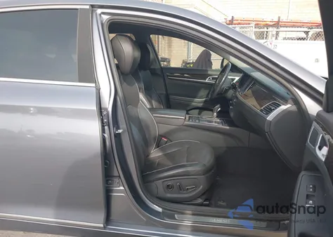 2015 Hyundai Genesis 3.8 z USA, uszkodzony, nr VIN KMHGN4JE7FU018462